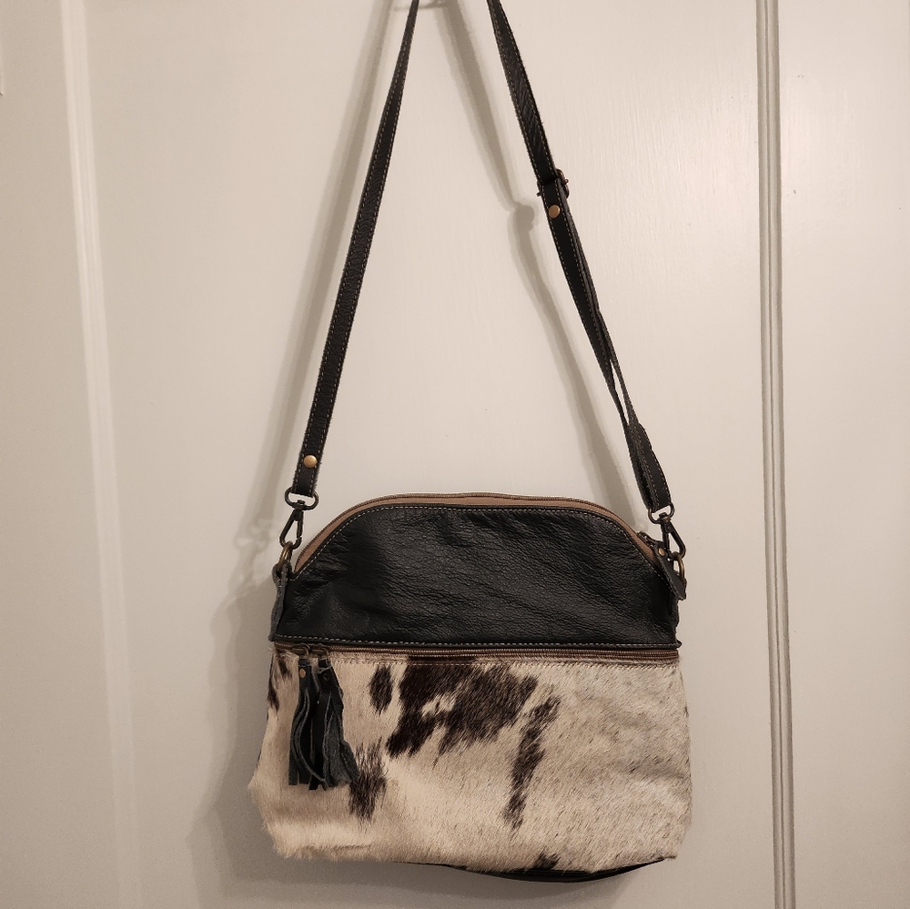 Myra Bag. Black leather & Cow Print.